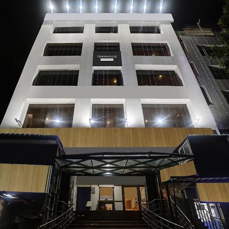 Townhouse Eluru Hotel Exterior foto