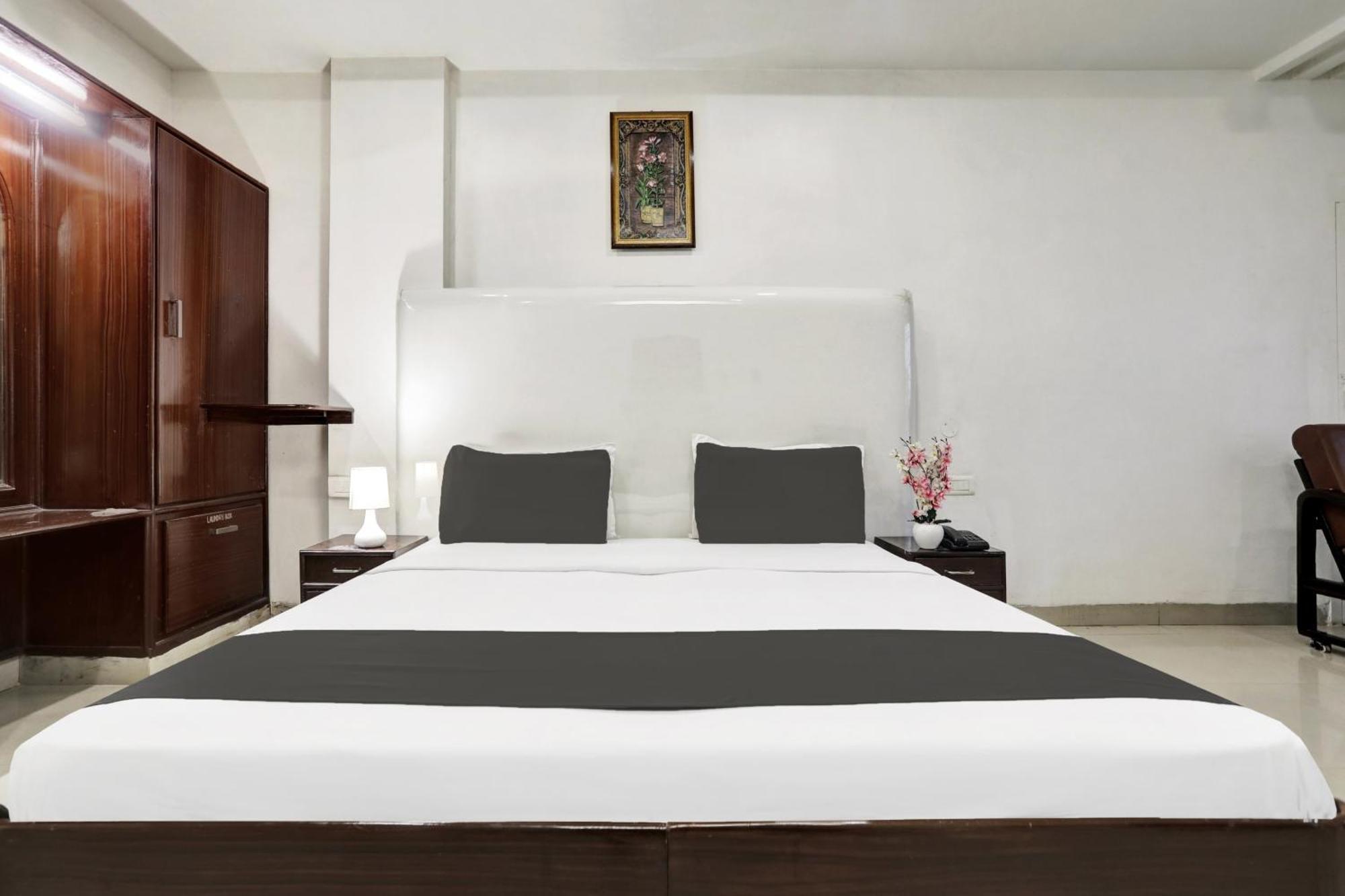 Townhouse Eluru Hotel Exterior foto