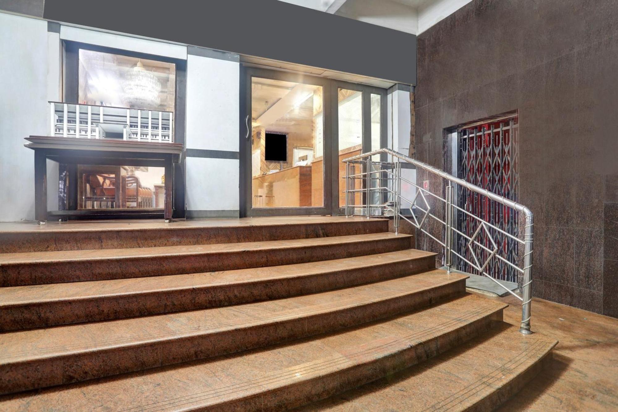 Townhouse Eluru Hotel Exterior foto