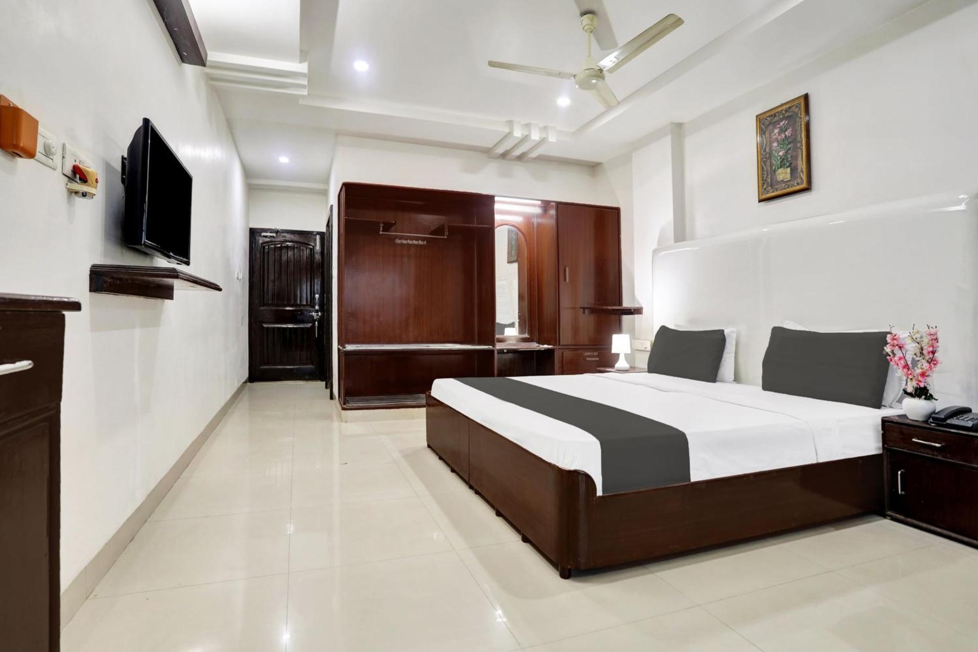 Townhouse Eluru Hotel Exterior foto